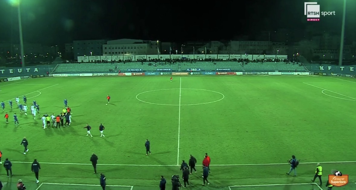 Ndeshja mes Teutës dhe Vllaznisë mbyllet me sherr, tension për festimin e Gurishtës