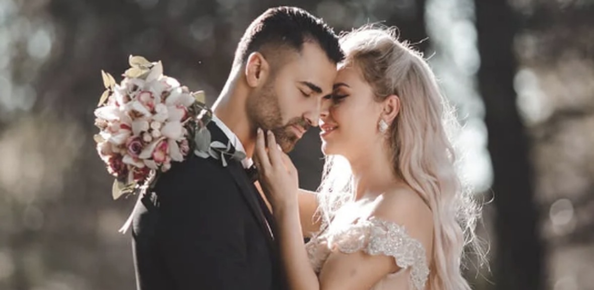 Erik Lloshi së shpejti baba? Bashkëshortja: 14 shkurti na gjen me fillim të ri 