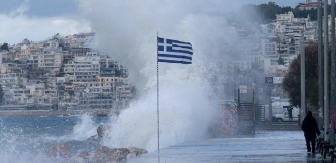 Moti i keq pezullon lundrimin pothuajse në të gjithë Greqinë 