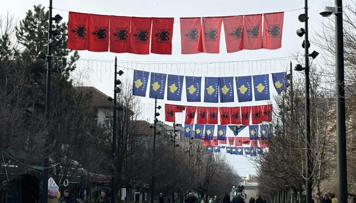 Zbardhet axhenda shtetërore për kremtimin e 18-vjetorit të Pavarësisë së Kosovës