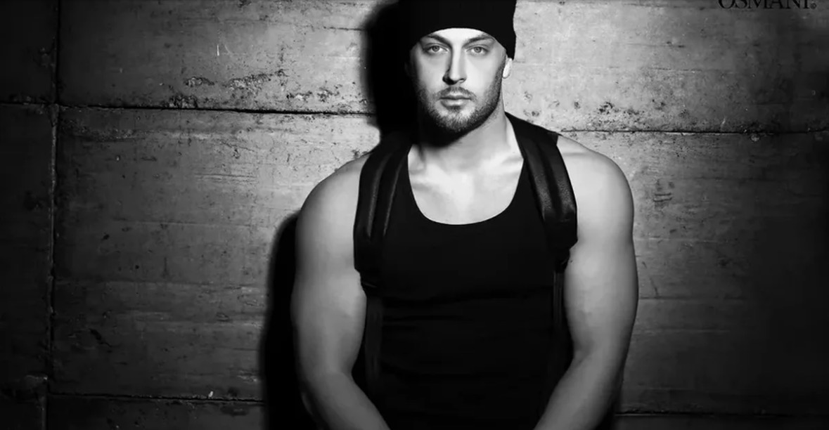 Adrian Gaxha martohet në heshtje! Partnerja në pritje të ëmbël, dalin pamjet 