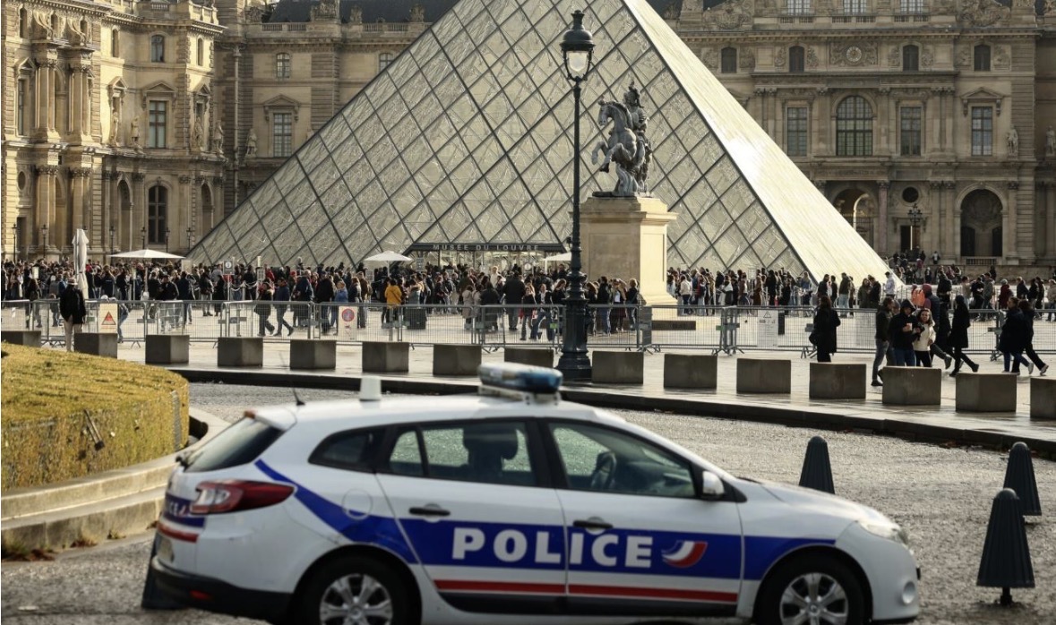 Disa muaj nga vjedhja e muzeut, jep dorëheqjen drejtoresha e Luvrit