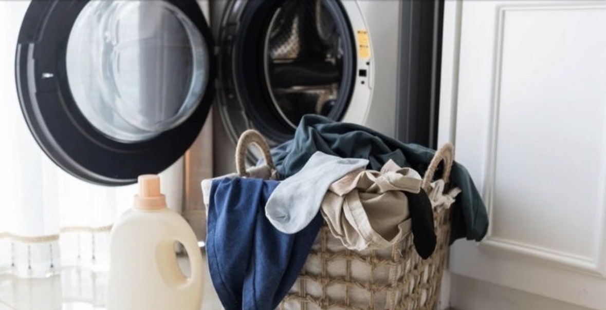 Gjërat që nuk duhet t’i vendosni kurrë në lavatriçe 