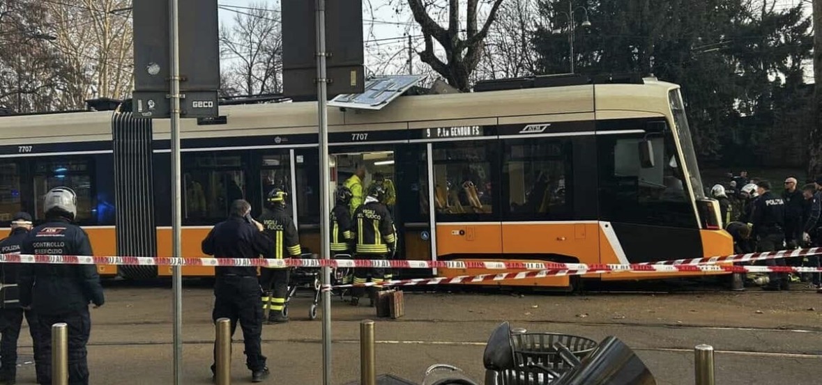 Aksident në Milano, tramvaji del nga shinat, disa të plagosur. Dëshmitë: Mendova se ishte tërmet 