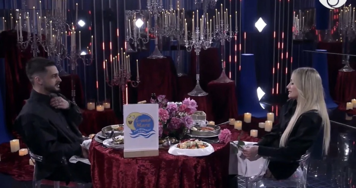 “A ndjen diçka për mua?”/ Darkë romantike në shtëpinë e BBV, ja si i përgjigjet Selin pyetjes së Gimbos