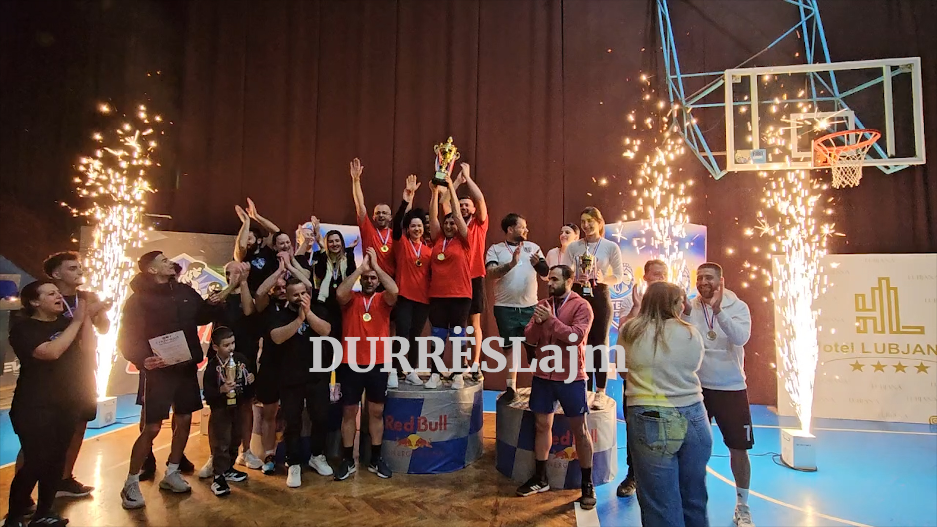 Kampionati Amator Mix i Volejbollit ul siparin në Durrës, shpallen ekipet fituese (VIDEO)