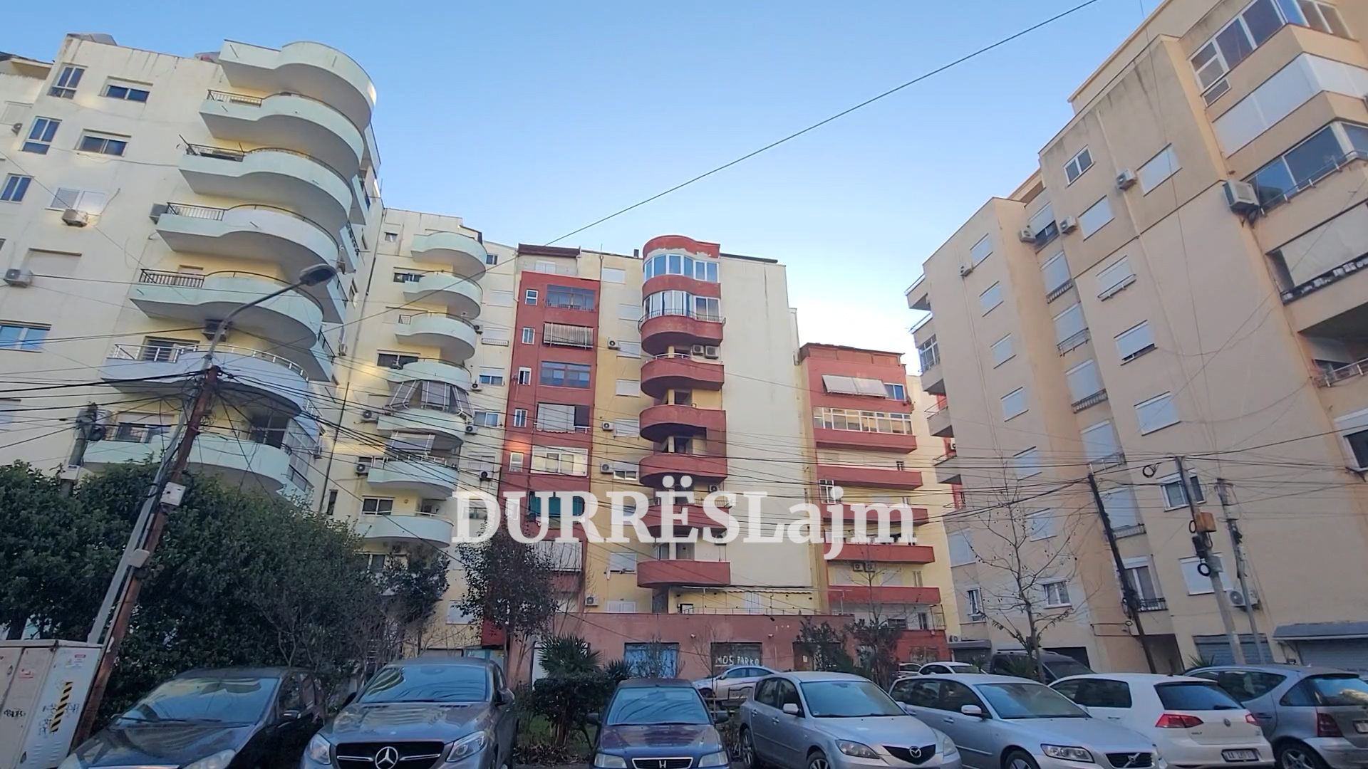 Ligji i ri i bashkëpronësisë, bashkia Durrës u kërkon qytetarëve të konstituojnë asambletë dhe kryesinë e pallatit (VIDEO)