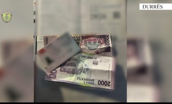 Durrës/ 6 të arrestuar për drejtim mjeti në gjendje të dehur dhe tentativa korrupsioni (VIDEO)