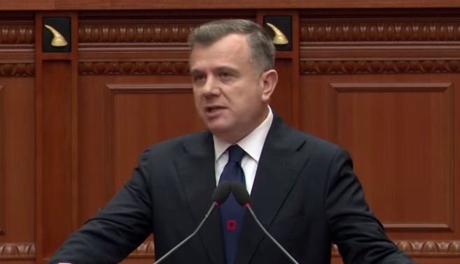 “Gënjeshtra profesion që e ushtron mirë”, Balla i kthehet Bardhit: Bëre gafë, s’ka në Kuvend kërkesë për heqjen e imunitetit të Ballukut