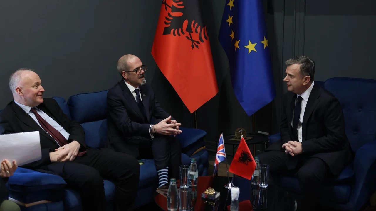 Balla pret në Kuvend deputetin britanik Paul Foster: Shkëmbimi i përvojave rrit standardet e përfaqësimit