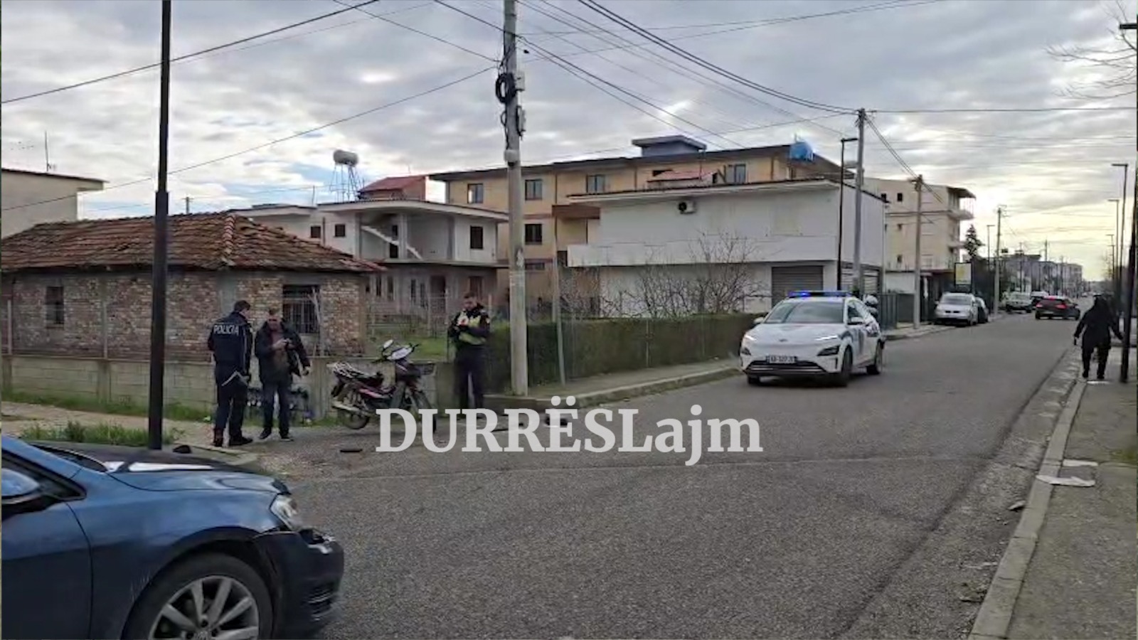 Aksidentoi 35-vjeçarin me makinën e tij, prangoset 41-vjeçari nga policia e Durrësit (VIDEO)