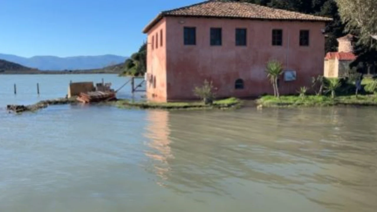 Situatë e pazakontë e rritjes së nivelit të ujit të lagunës së Nartës
