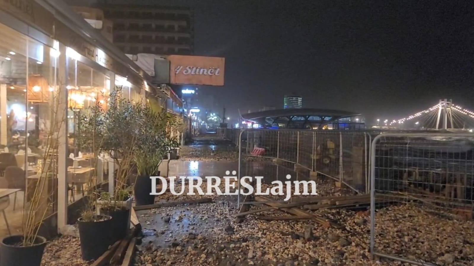 Kjo është pamja që ofron mbrëmjen e sotme bregdeti i zonës së plazhit në Durrës!