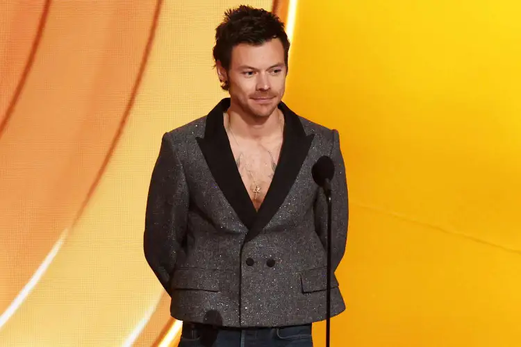 Harry Styles: Qesha në funeralin e gjyshes, më frymëzoi për këngë