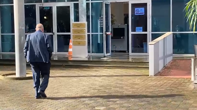 Ish-drejtori i Përgjithshëm i Burgjeve, Agim Ismaili paraqitet në GJKKO