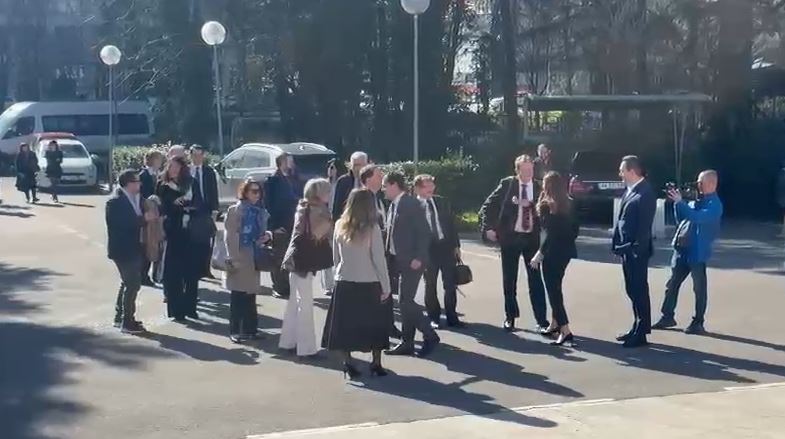 Misioni faktmbledhës i PPE shkon në selinë e PD, do të takohen me Berishën dhe përfaqësues të tjerë