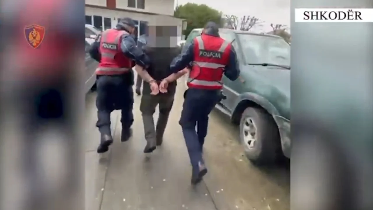 Në kërkim për kultivim të narkotikëve, arrestohet 44-vjeçari, i gjendet thikë në momentin e ndalimit