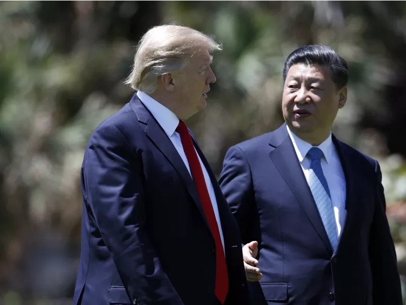 Xi Jinping zhvillon bisedë telefonike me Donald Trump, përpara vizitës së presidentit amerikan në Kinë