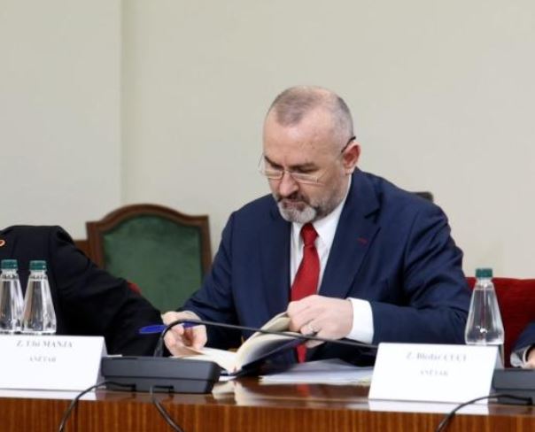 Balluku rrezikon deri në 35 vite burg, Manja te Këshilli i Mandateve kundër SPAK: Masat e marra nga prokuroria janë të mjaftueshme për hetimin!