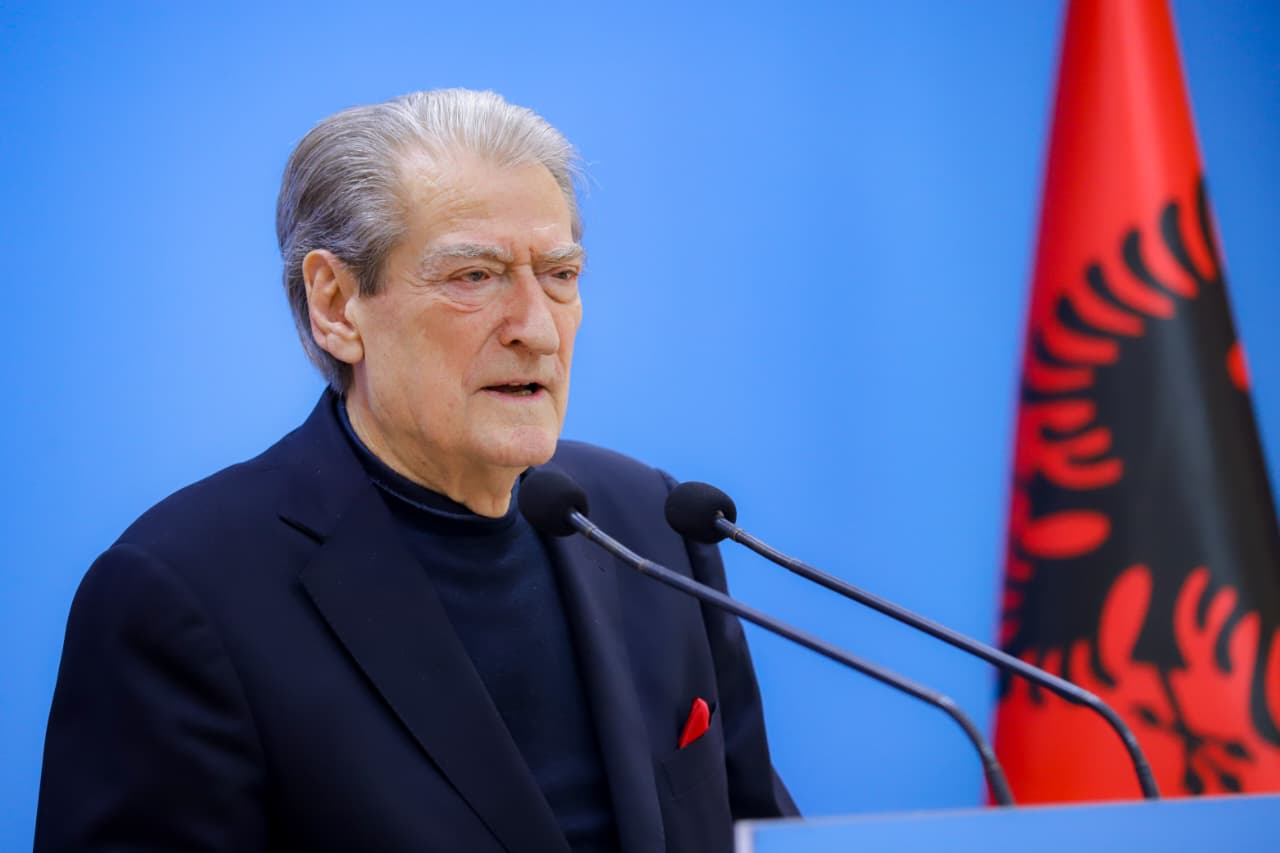 Berisha: Edi Rama po mbyll përfundimisht dyert e BE-së për shqiptarët, por kjo nuk do mund të bëhet kurrë realitet