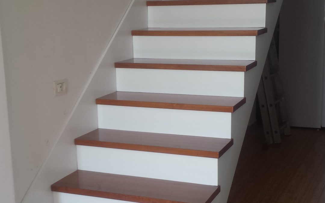 Përfundojnë në spital dy veta, njëri u rrëzua nga kalata në portin e Durrësit, tjetri në banesë