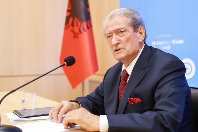 Berisha në samitin e PPE: Mbështetja për opozitën vetëm po shtohet, masat ndëshkuese për qeverinë po rriten