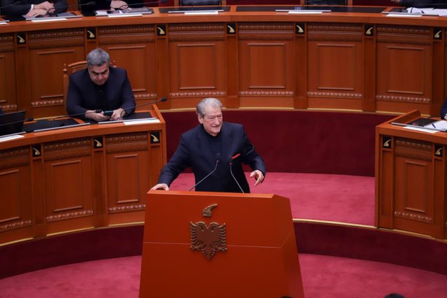 Berisha i përgjigjet Spiropalit: Je viktima më e parëndësishme! Nuk e ke nga unë, e ke nga vetja jote