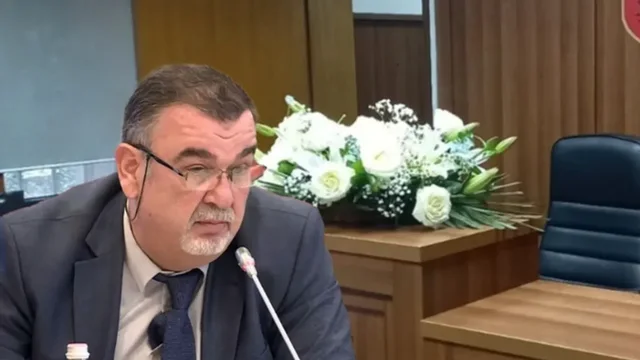 U vra gjatë seancës në Gjykatën e Apelit në Tiranë/ Familja e Astrit Kalasë kërkon që ish-magjistrati shpallet “dëshmor i atdheut”