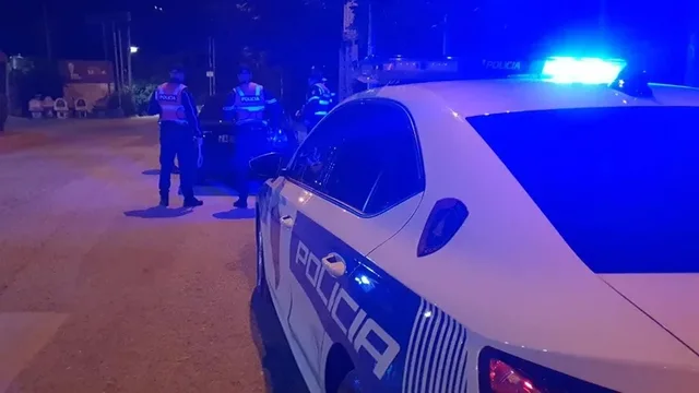 Dhunoi punonjësin e policisë bashkiake, arrestohet 43-vjeçari