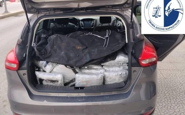 U kap me 60 kilogramë marjuanë të fshehur në makinë, arrestohet 18-vjeçari në kufirin greko-shqiptar