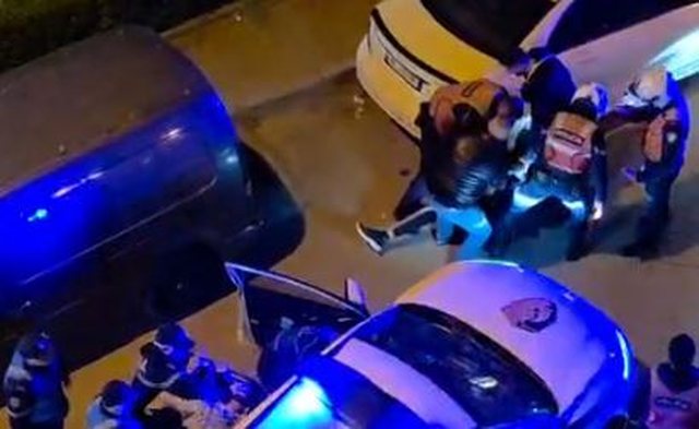 Çfarë ndodhi në Tiranë? Pesë persona dhunojnë dy vëllezërit me grushte, ndërhyn policia