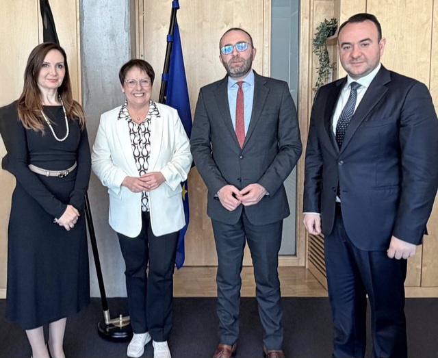 Opozita në Bundestag/ Bardhi: Lufta kundër korrupsionit mbetet sfida kryesore që pengon Shqipërinë drejt BE