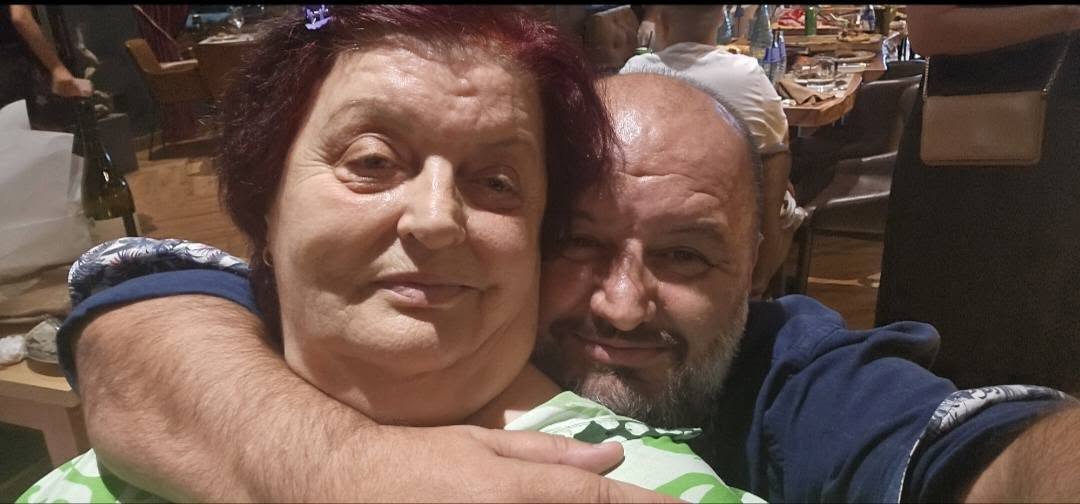 Kreu i Dhomës së Avokatisë Durrës humb njeriun e shtrenjtë: Ajo nuk ishte vetëm nëna ime, por ishte udhërrëfyesja ime