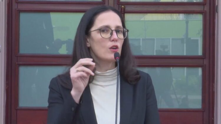 Ibrahimaj: Po monitorojmë çdo ditë çmimet e karburanteve