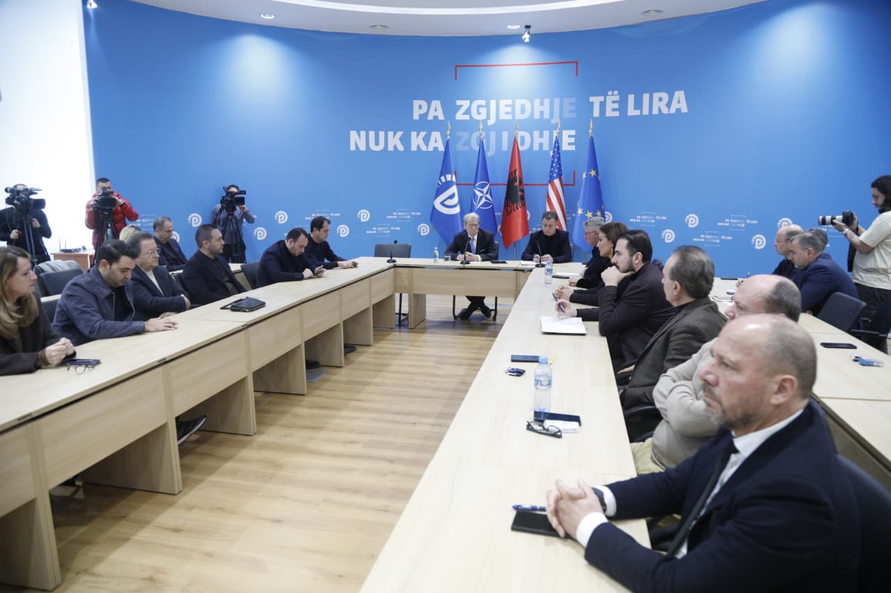 PD thërret mbledhjen e Kryesisë të hënën