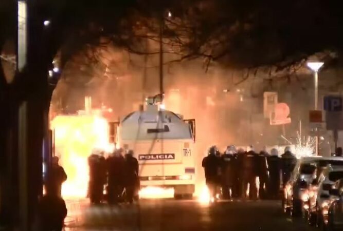 Tubimi i opozitës, arrestohen 4 protestues