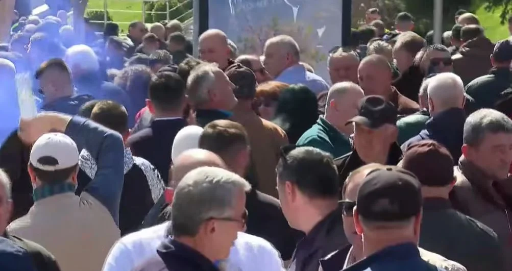 Nis shpërndarja e protestuesve, Berisha: Sot Edi Rama shënoi fundin e tij politik