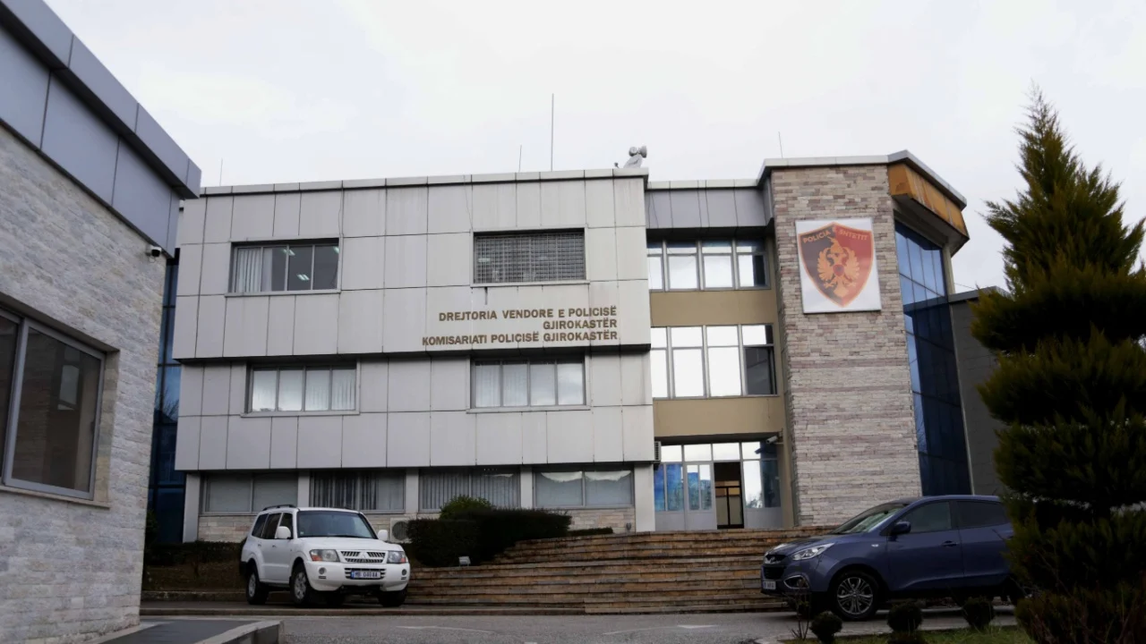 Kreu marrëdhënie seksuale me tre të mitur, “arrest me burg” për 67-vjeçarin në Gjirokastër