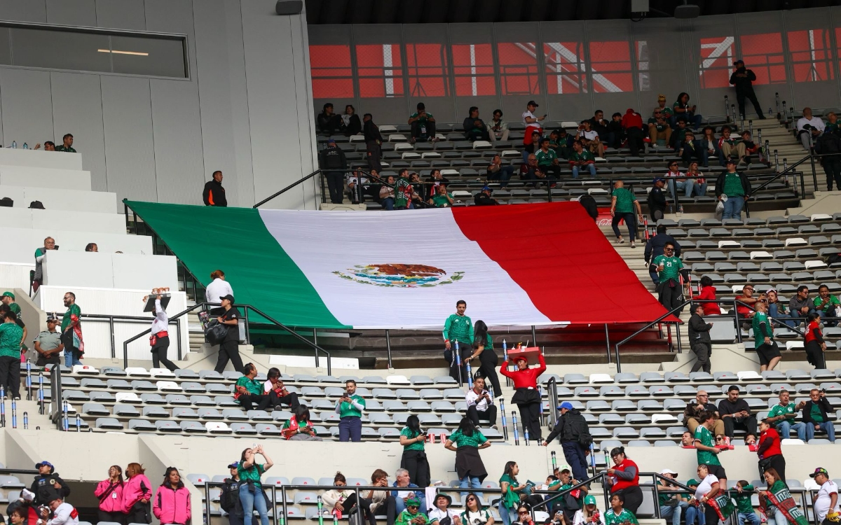 Tragjike/ Tifozi bie nga shkallët dhe humb jetën në stadiumin ku do të hapet “Botërori 2026”