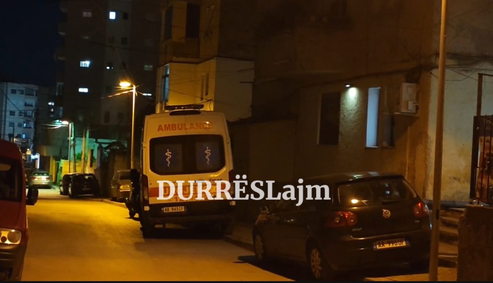 Gjendet i pajetë në banesë një i moshuar në Durrës, ja çfarë dyshohet (VIDEO)