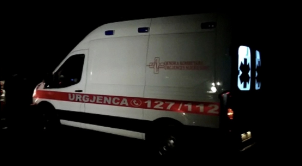 Aksident i rëndë në aksin Librazhd-Elbasan, disa të plagosur nga përmbysja e një automjeti