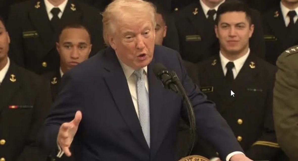 Trump: Duam të flasim me Iranin, por nuk kemi me kë