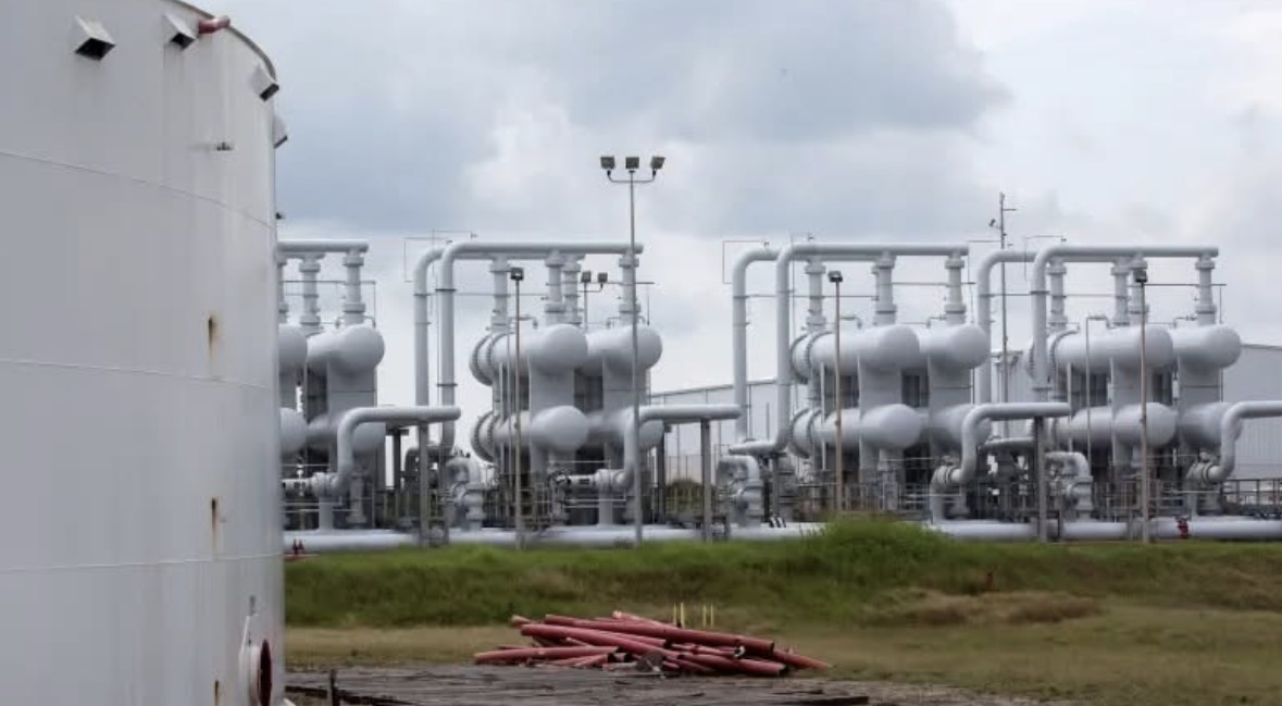 Cilat vende kanë rezervat strategjike të naftës dhe sa shumë?