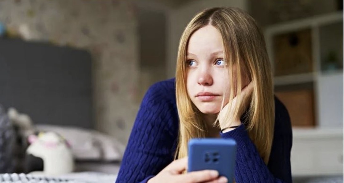 Fëmijët që rriten duke u lënë shpesh vetëm zhvillojnë këto 11 tipare të dhimbshme 