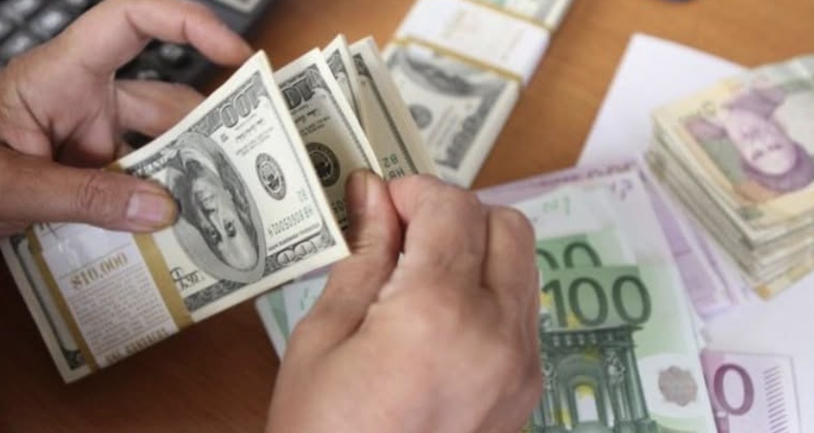 Këmbimi valutor 26 mars, me sa lekë blihen dhe shiten monedhat e huaja