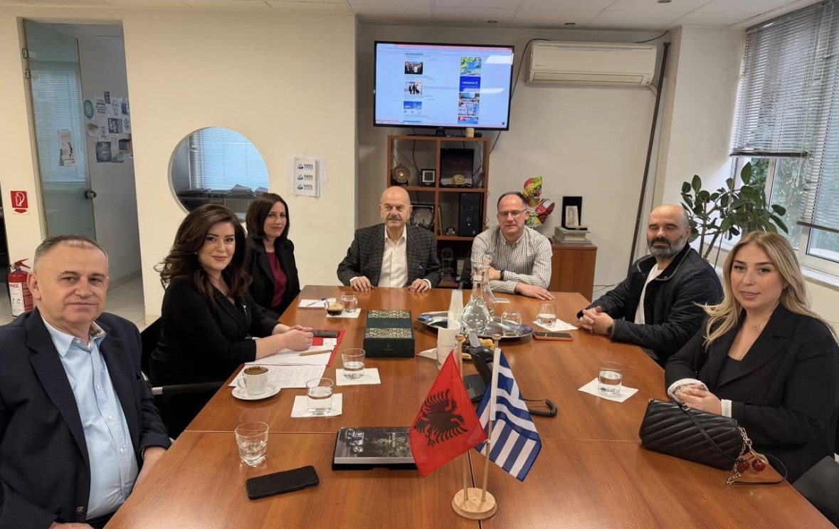 Shqipëria dhe Greqia nënshkruajnë marrëveshje 5-vjeçare për bashkëpunimin turistik