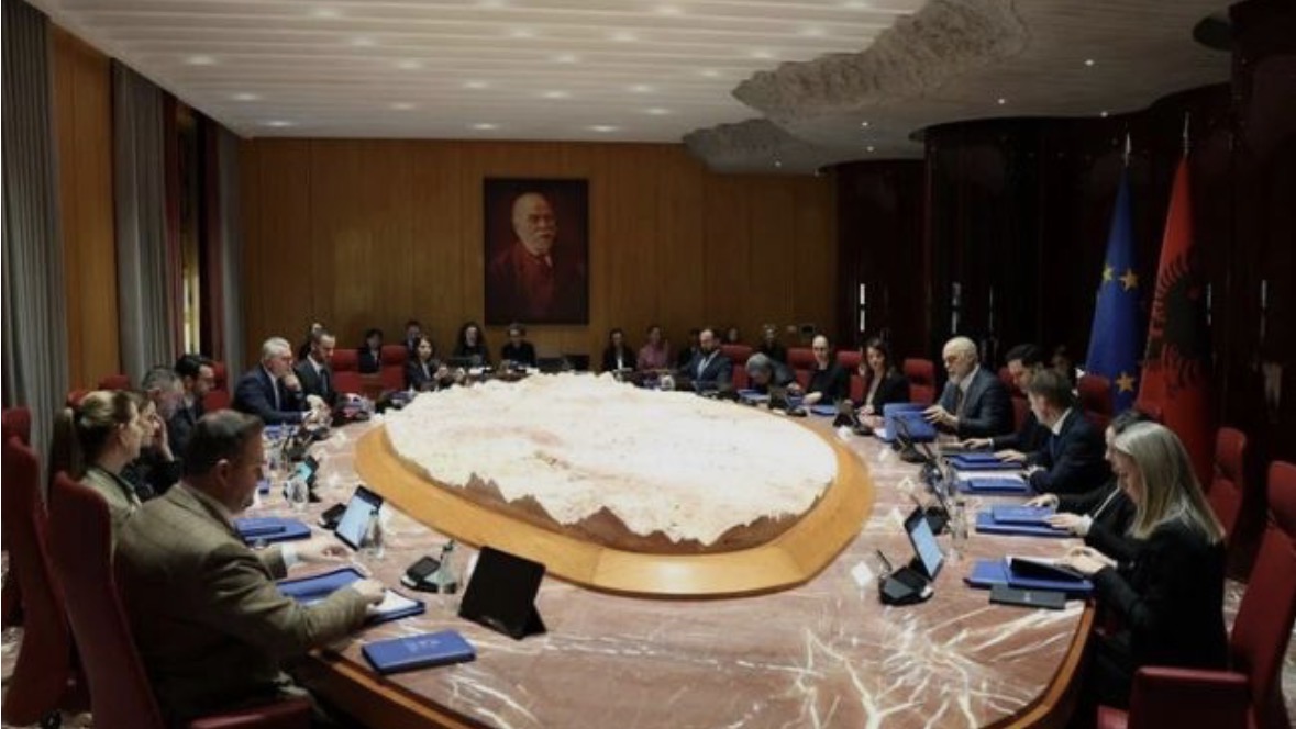 Rama mbledh grupin dhe qeverinë, zbardhet nisma e re e socialistëve