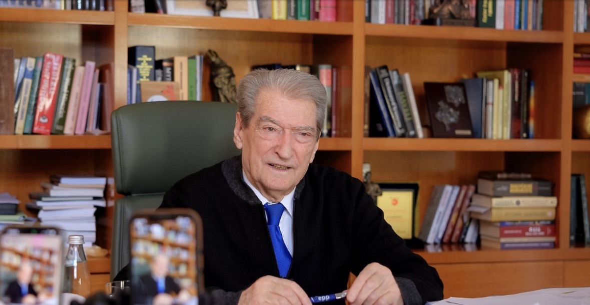 Bordi i Transparencës rriti çmimin e naftës 218 lekë për litër/ Berisha thirrje qytetarëve: Revoltohuni, bllokoni rrugët dhe… 