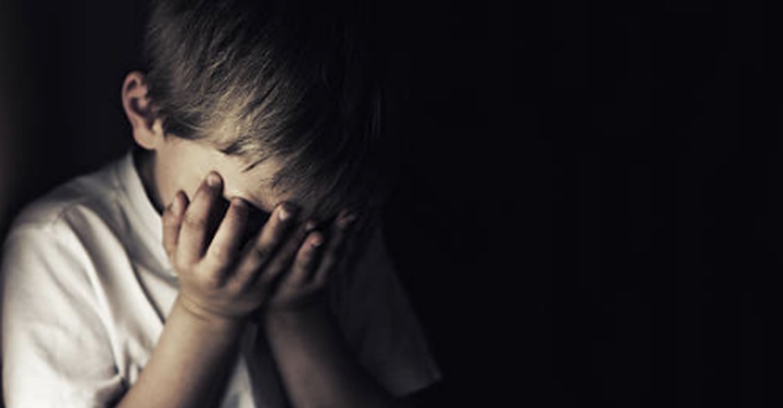 Humbja e prindit rrit fort rrezikun për jetën e fëmijëve