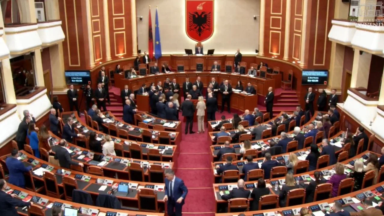 Mazhoranca voton ndryshimet në Qeveri, ministrat e rinj marrin nga 83 vota pro